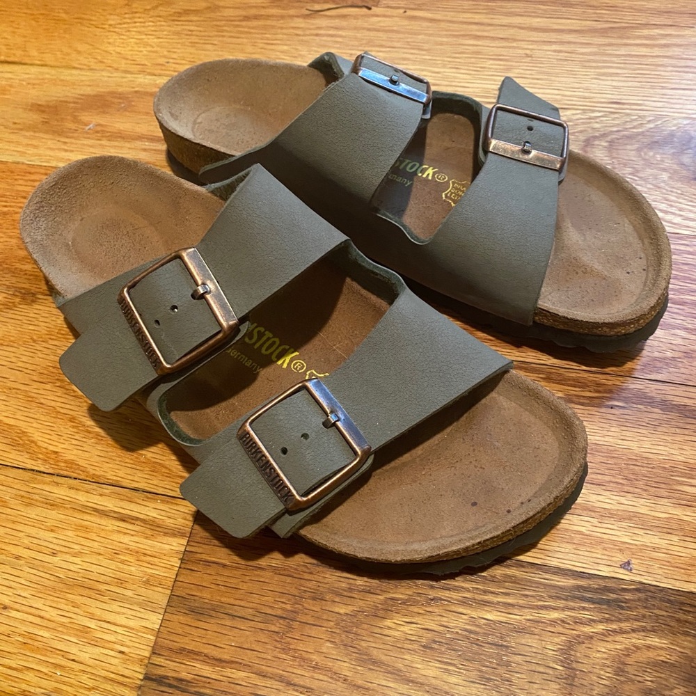 Birkenstock faded olive and copper size 7/38